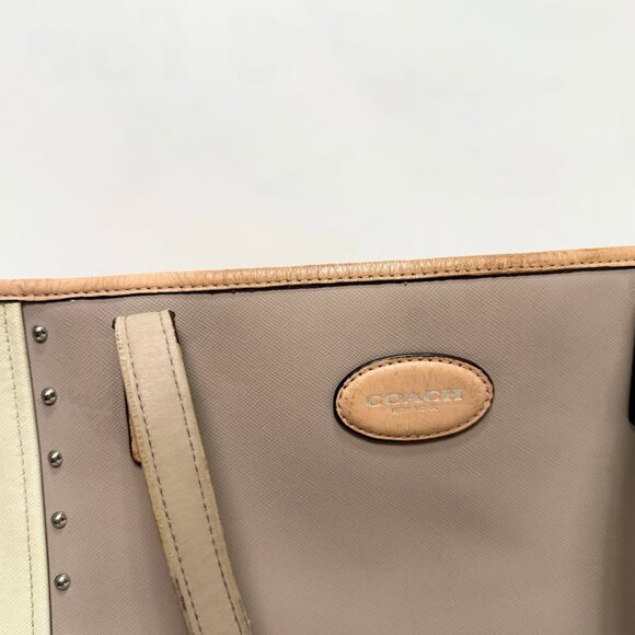 Coach Hampton Two-Tone Beige/White Leather Tote Shoulder Bag — Used, Functional - Picture 7 of 9